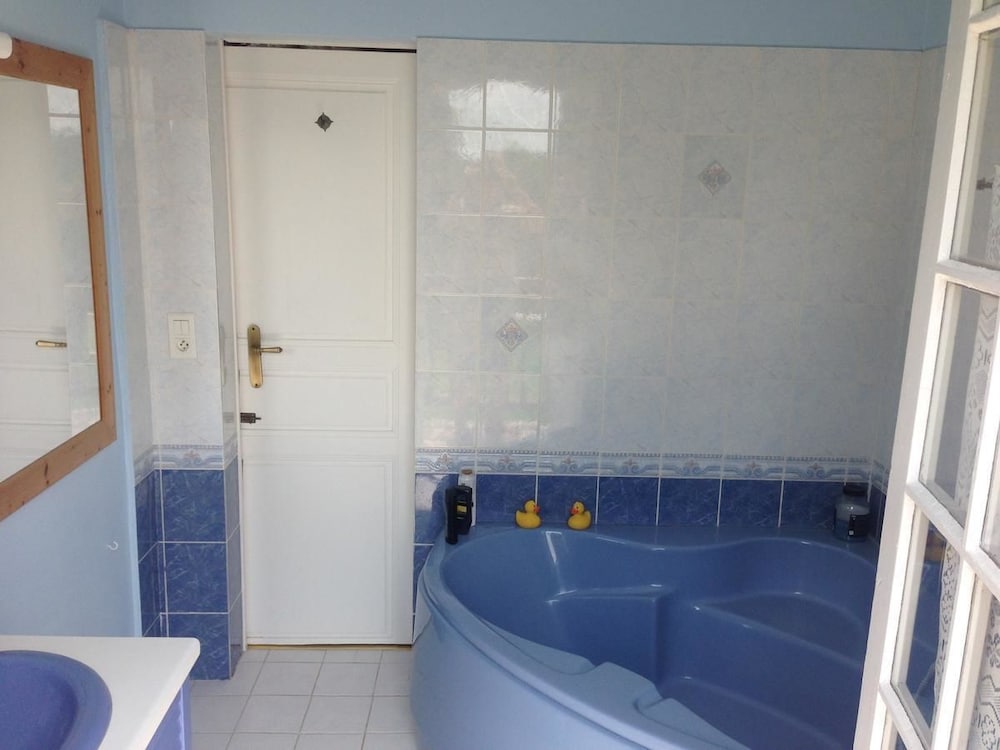 Double Room, Bathtub photo 2