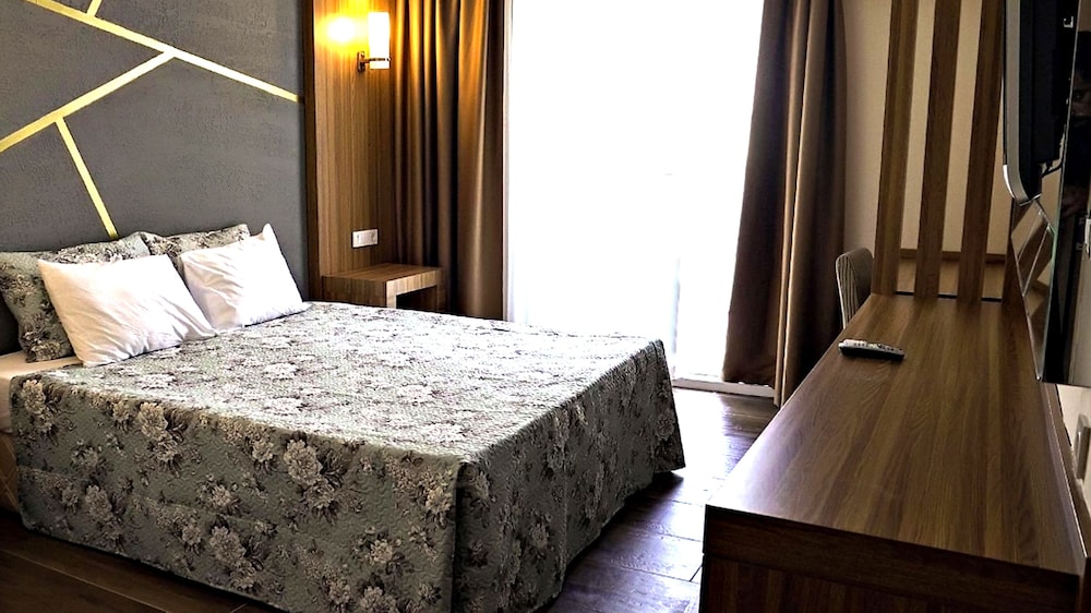 Standard Triple Room - Photo 7