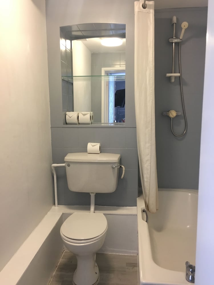 Small Double Room - Photo 7