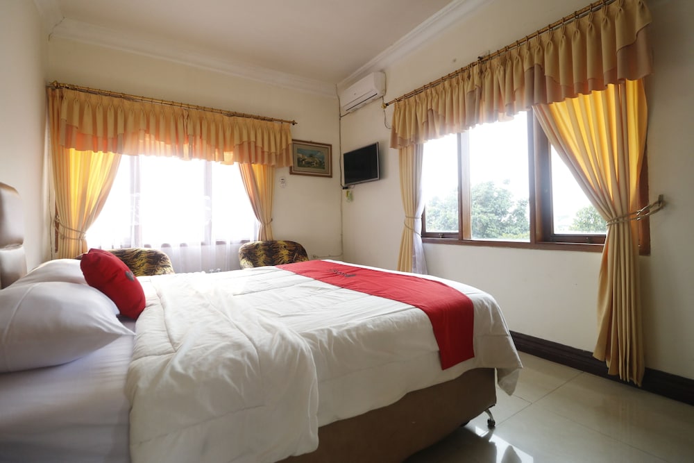 Deluxe Room - Photo 2
