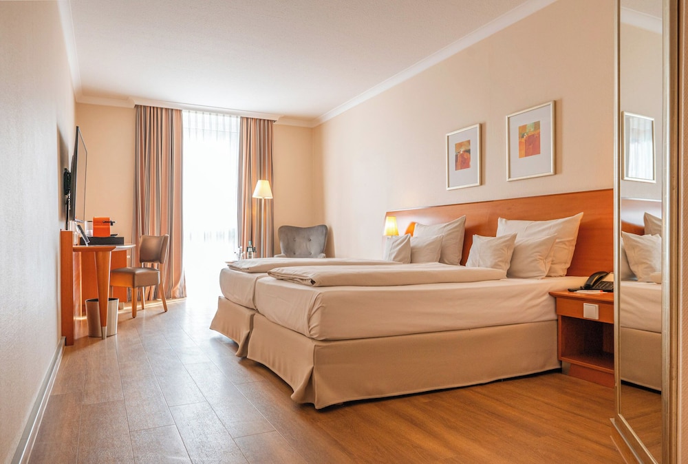 Comfort Room, 2 Twin Beds, Garden View - Photo 1