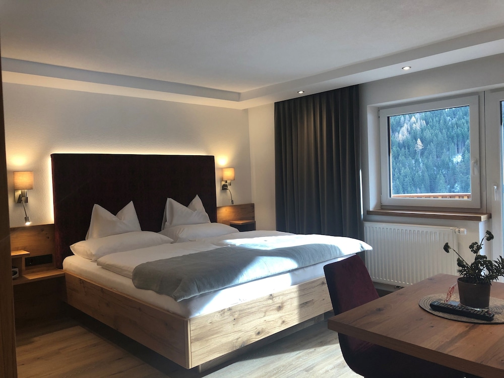 Superior Studio, 1 Bedroom, Kitchenette