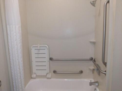 Standard King Suite - Mobility Accessible/Non-Smoking photo 3