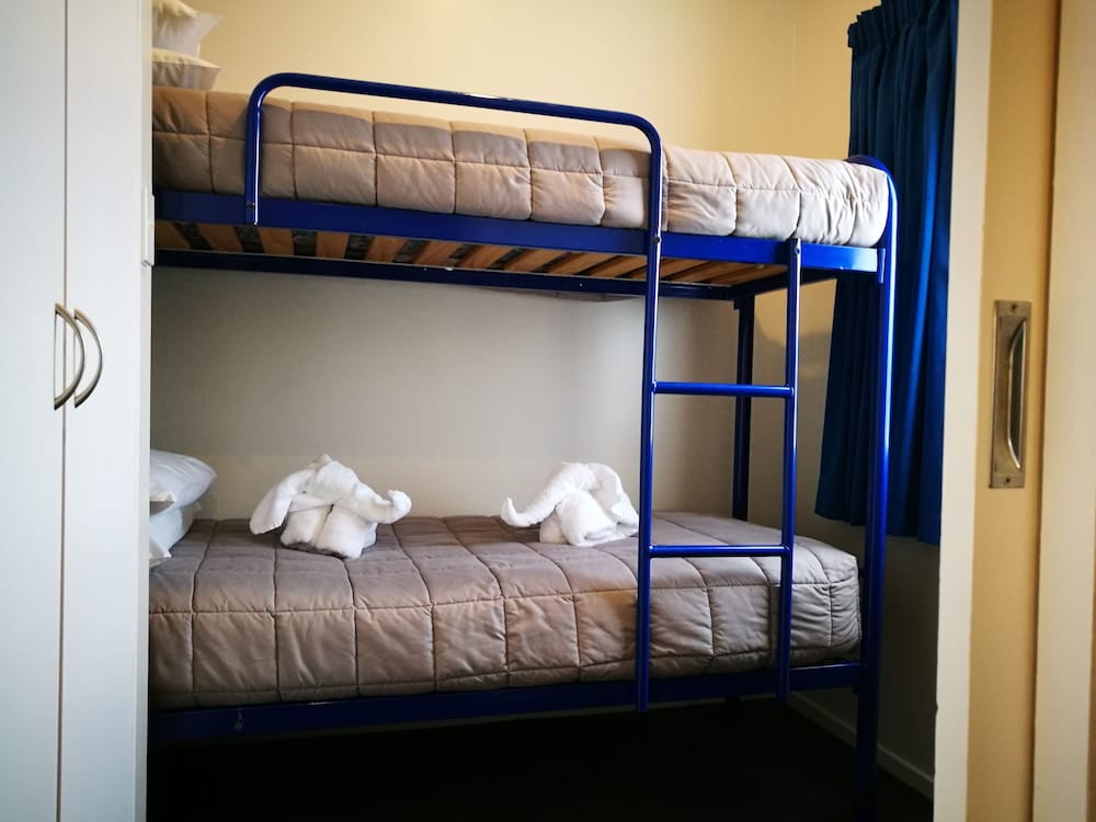 Family Suite, 2 Bedrooms, Non Smoking, Kitchen photo 3