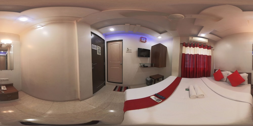 Deluxe Room - Photo 7