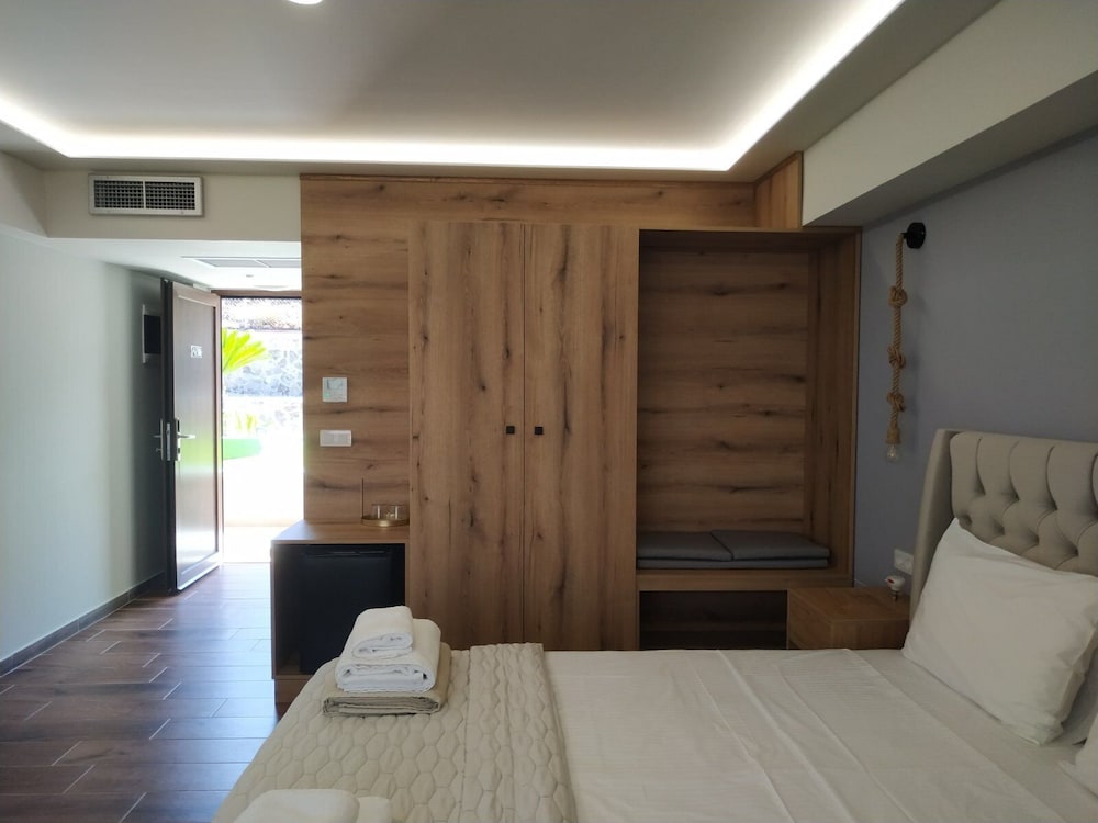 Nature Stone Room Sea View