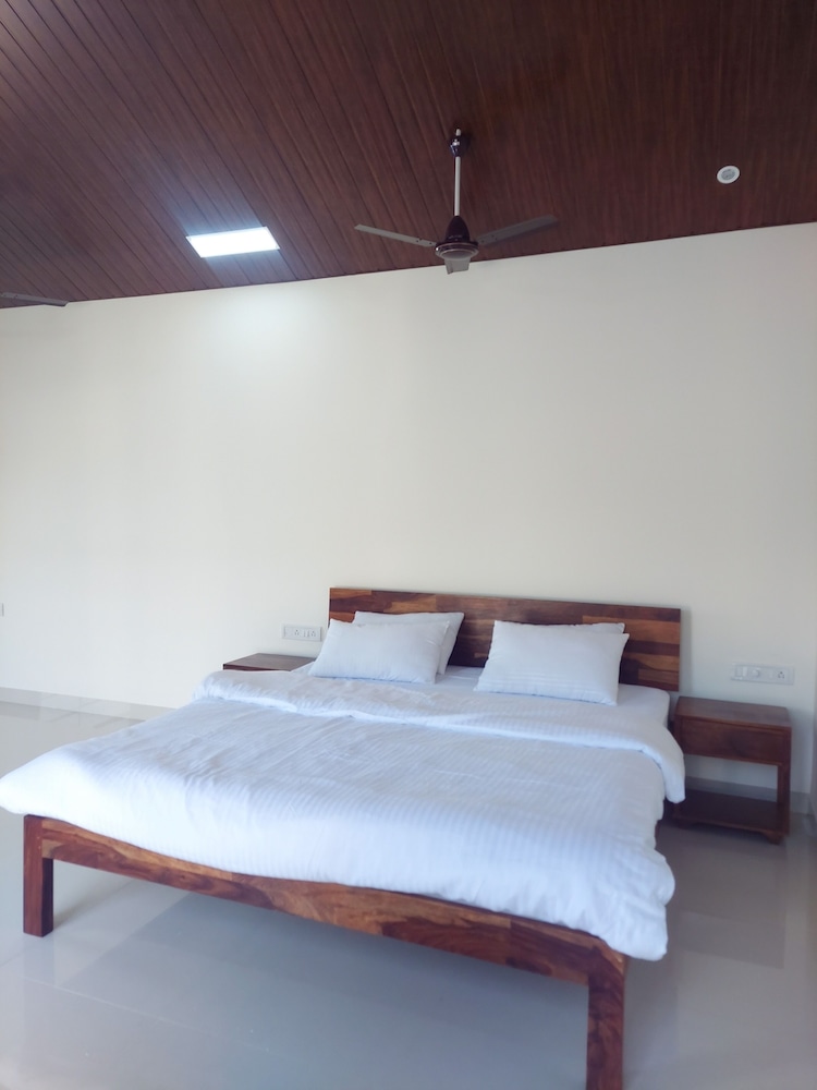 Super Deluxe Room With Pool View photo 3