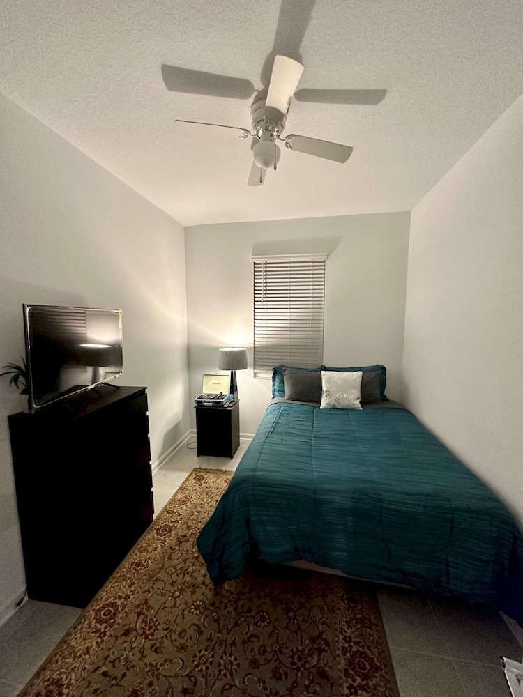 Grand Family Deluxe 4BD House Near Disney Parks, 사진 15