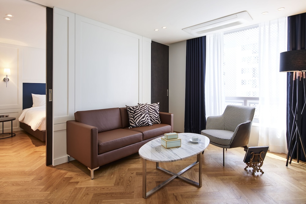 Suite, 1 Bedroom photo 1
