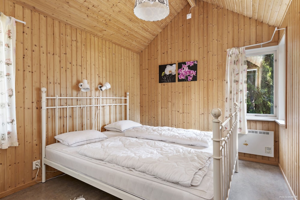 Holiday Home 1 (Excluding Towels, Sheets, Cleaning) photo 2