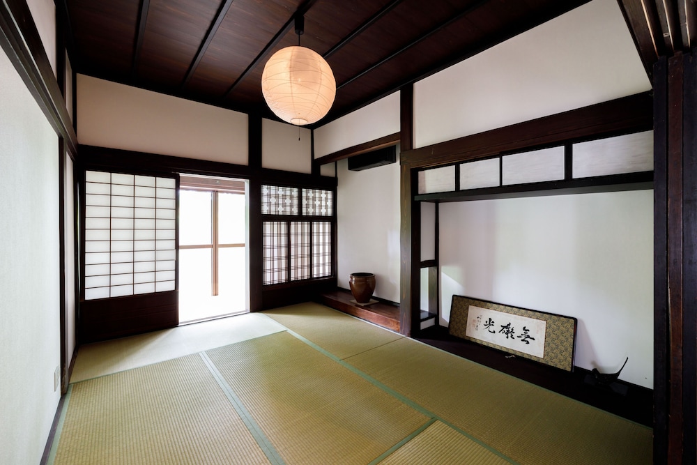 Traditional Twin Room, Non Smoking photo 1