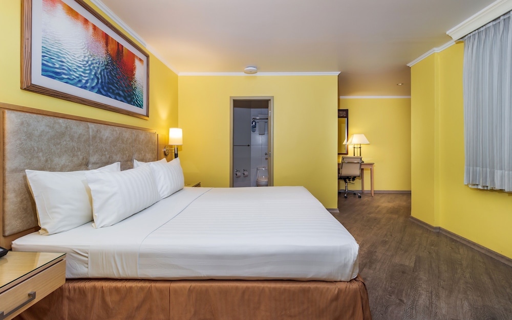 Standard Suite, 1 King Bed, Non Smoking - Photo 14