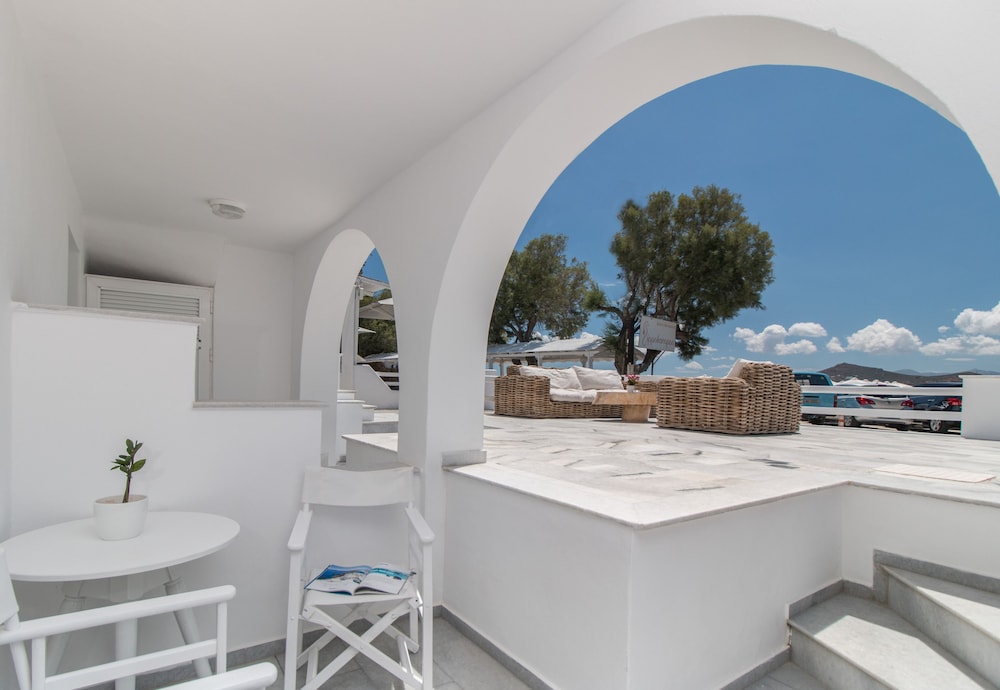 Economy Triple Room, Partial Sea View - Photo 1