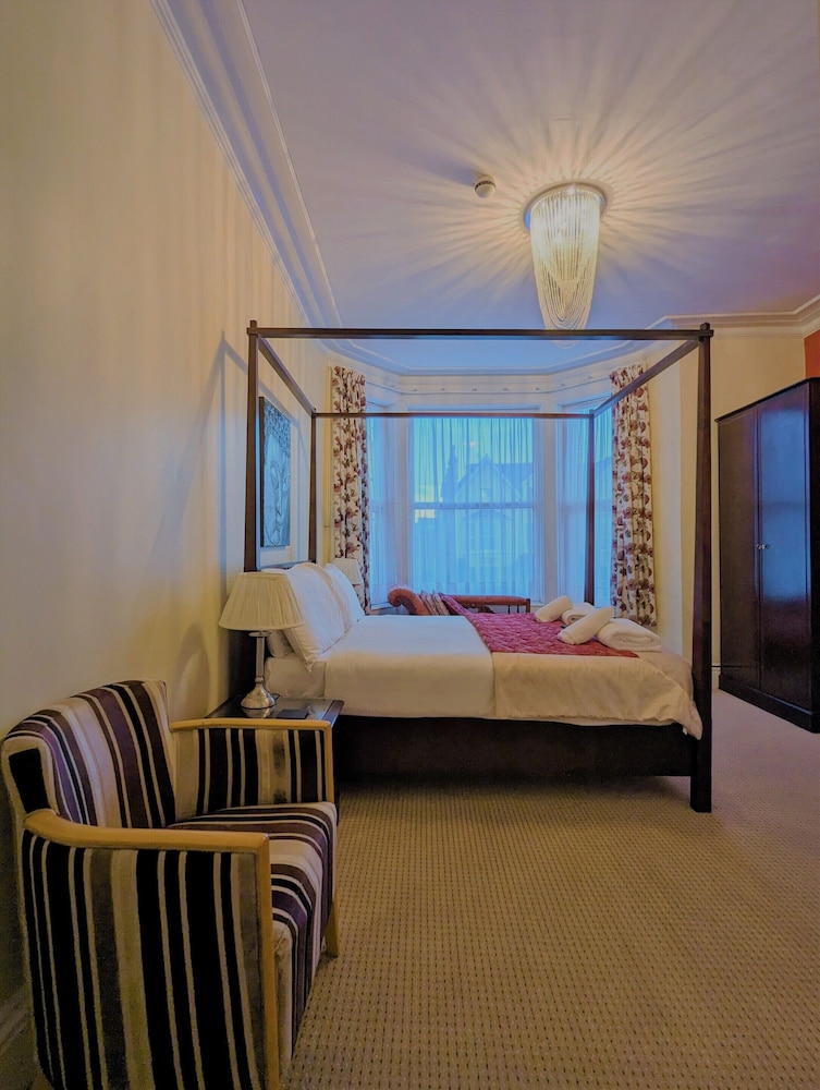 Luxury Double Room, Ensuite (Four Poster Bed) photo 1
