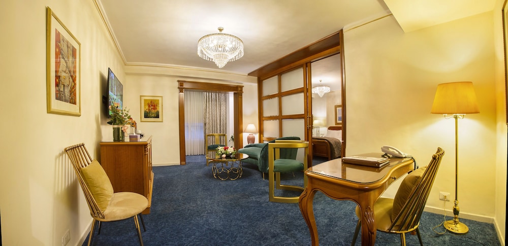 Deluxe Suite - Photo 3