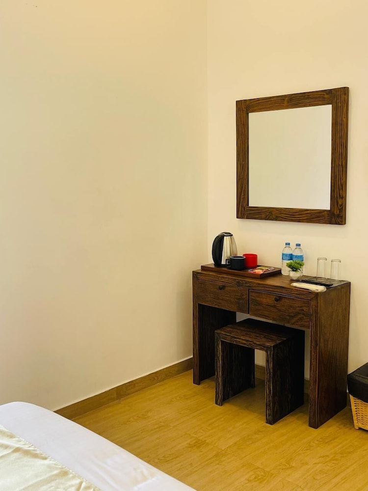 Luxury Double Room, Balcony, City View photo 2