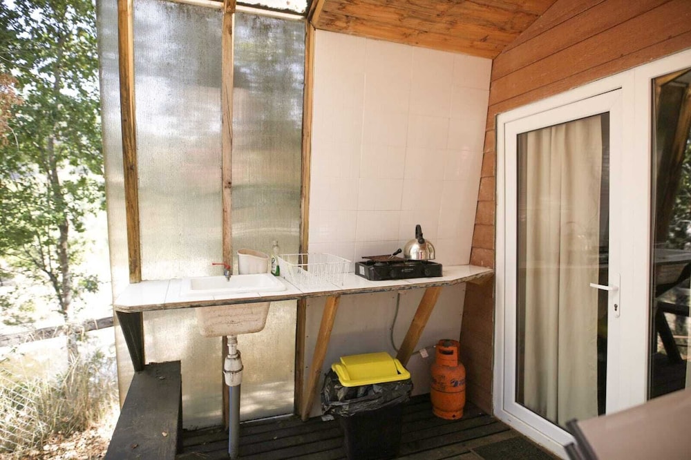 Basic Cabin, 1 Bedroom, River View, Mountainside photo 3
