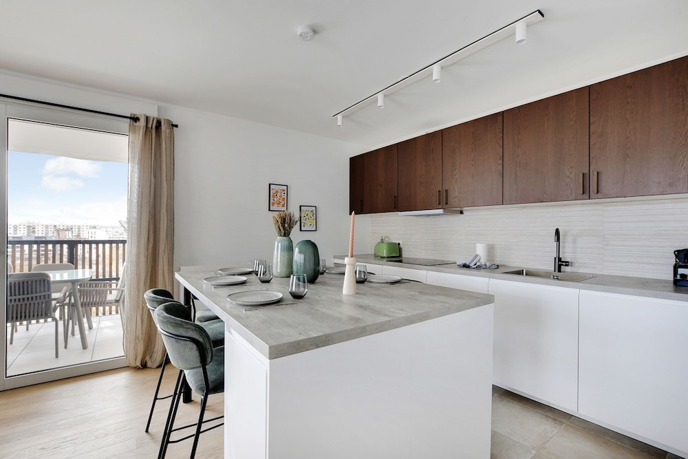 Apartment photo 2