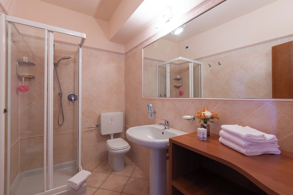 Classic Room, 1 Bedroom - Photo 11