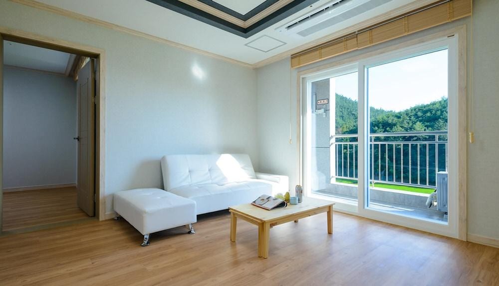 Basic Room, 1 Bedroom (ROOM 302) - Photo 2