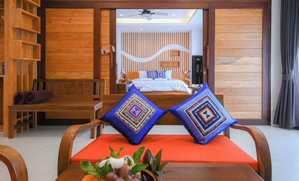 2 Bedroom Suite Jacuzzi Villa photo 3