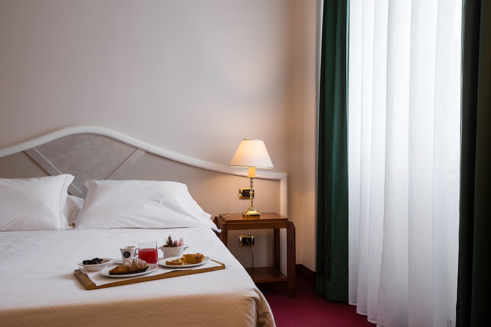 Superior Double Room Single Use photo 3