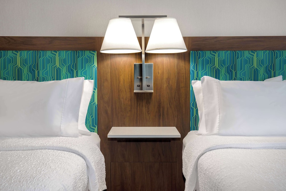 Two Queen Beds