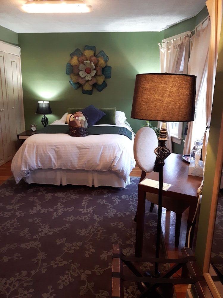 Forest Room photo 1