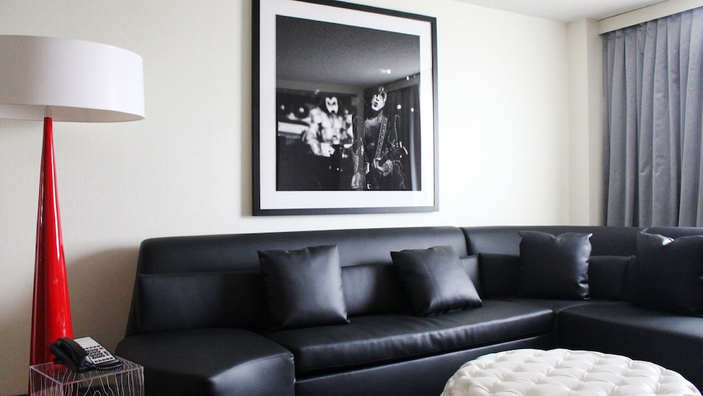Suite, 1 King Bed