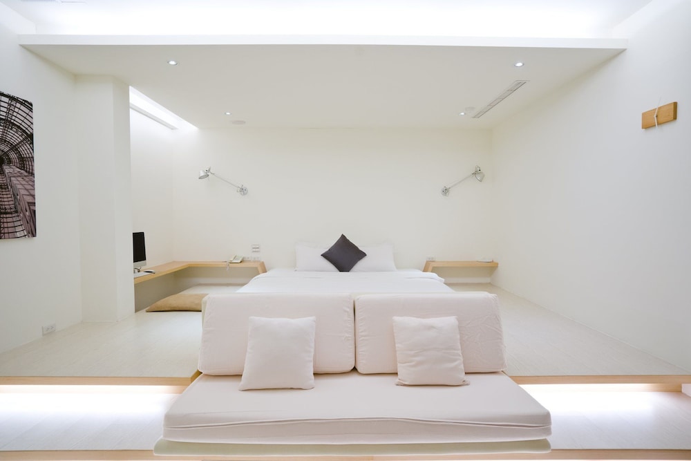 Superior Double Room (511)