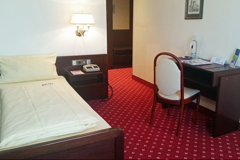 Business Single Room