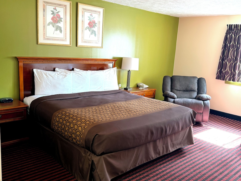 Standard Room, 1 King Bed - Photo 1