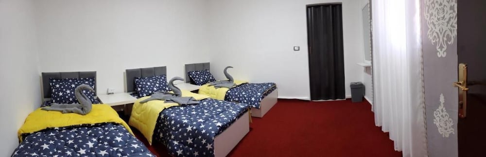 Deluxe Triple Room photo 1