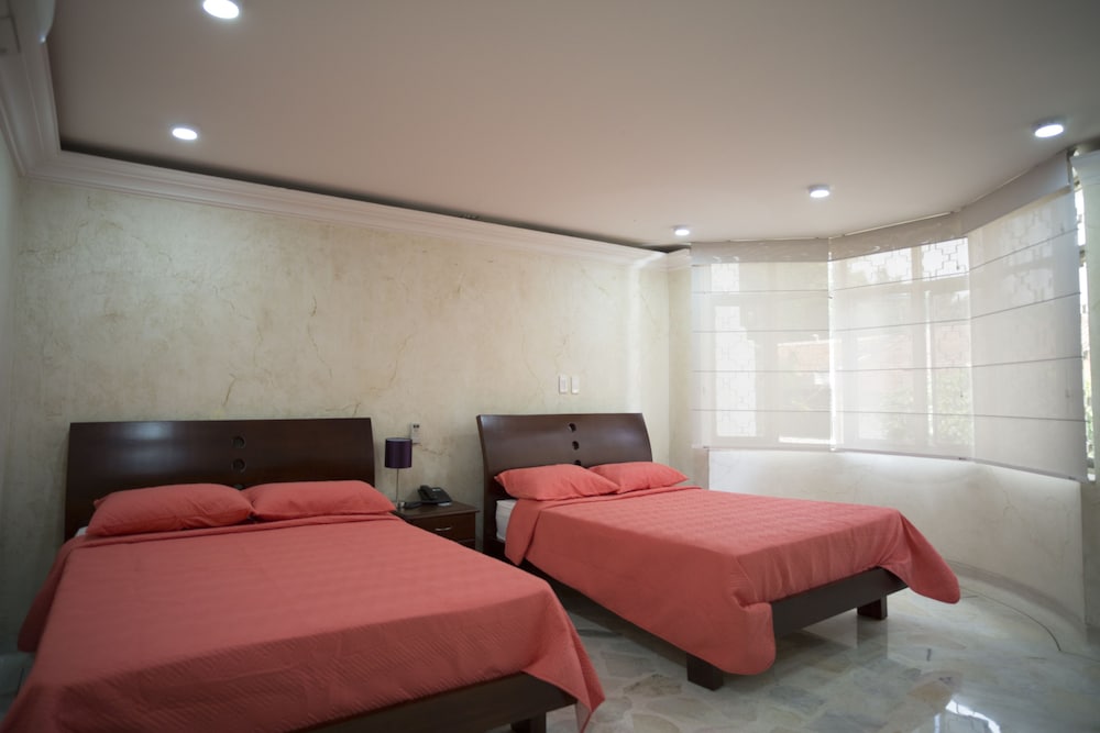 Presidential Suite, Hot Tub