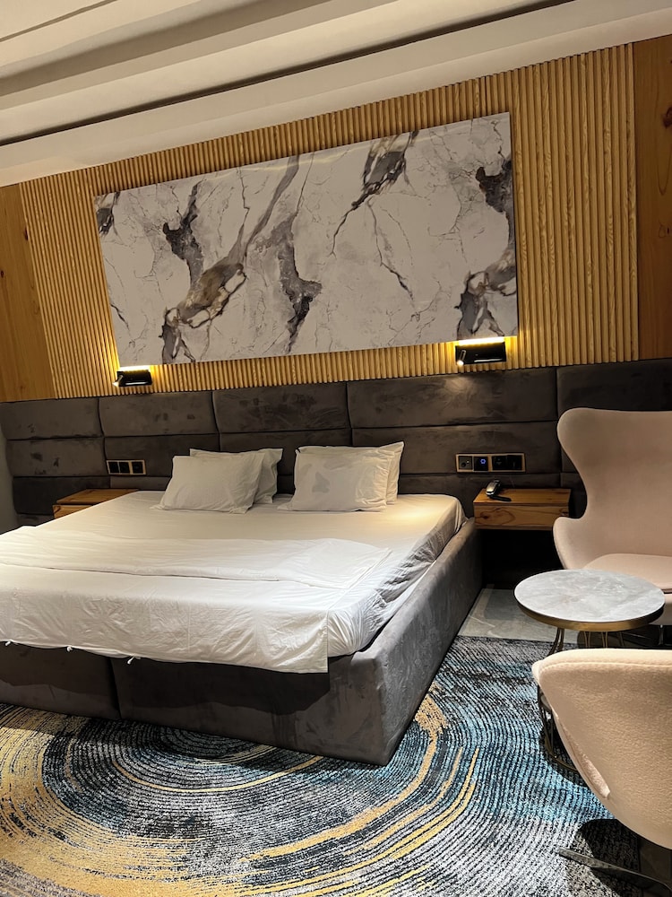 Luxury Room