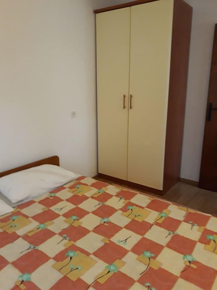 Apartment (Ivo - with nice garden - A2(4))