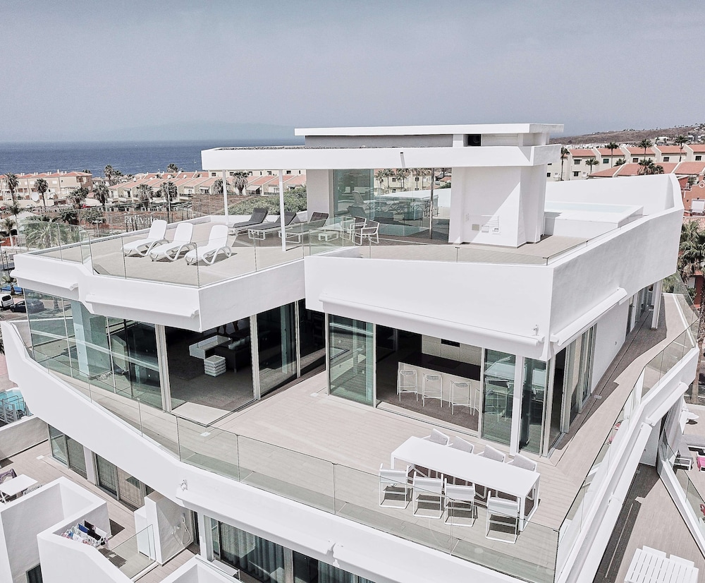 Suite, 3 Bedrooms, Private Pool, Sea View (Infinity Indulgence, Jacuzzi)