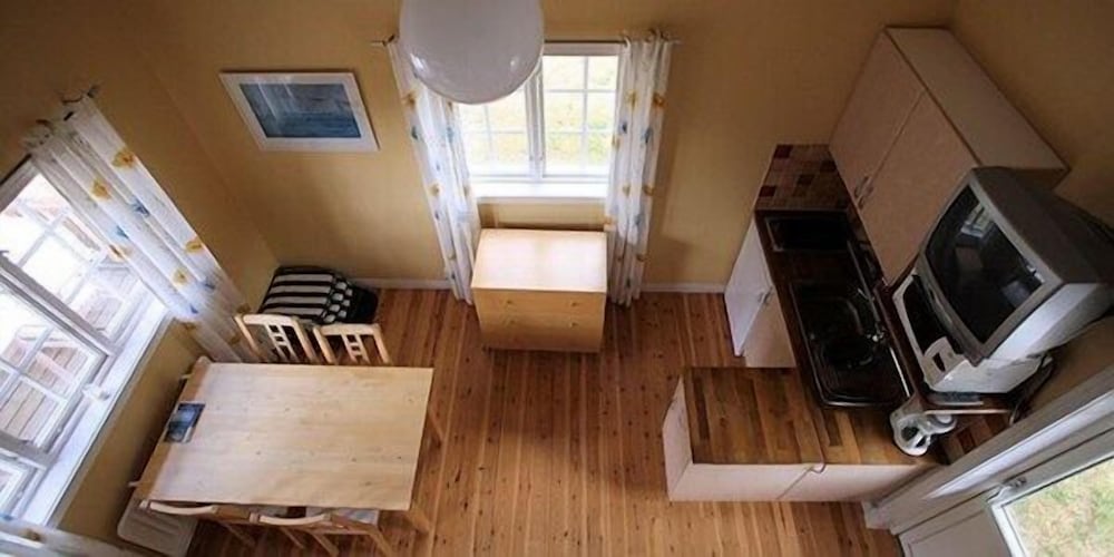 Cottage, 2 bedrooms (sheets/cleaning not included) photo 3