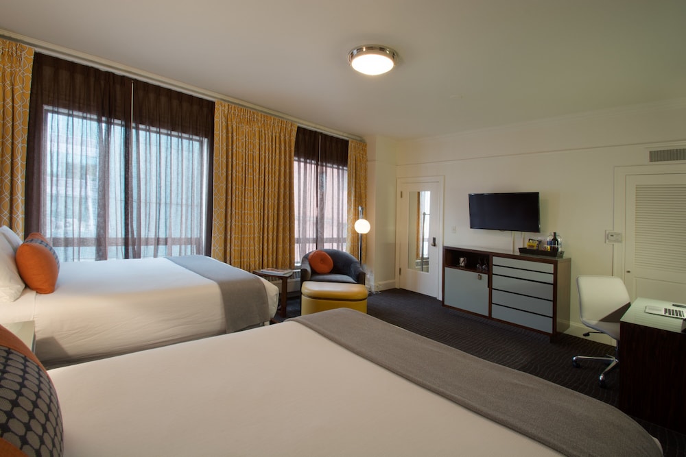 Premium Room, 2 Double Beds - Photo 2