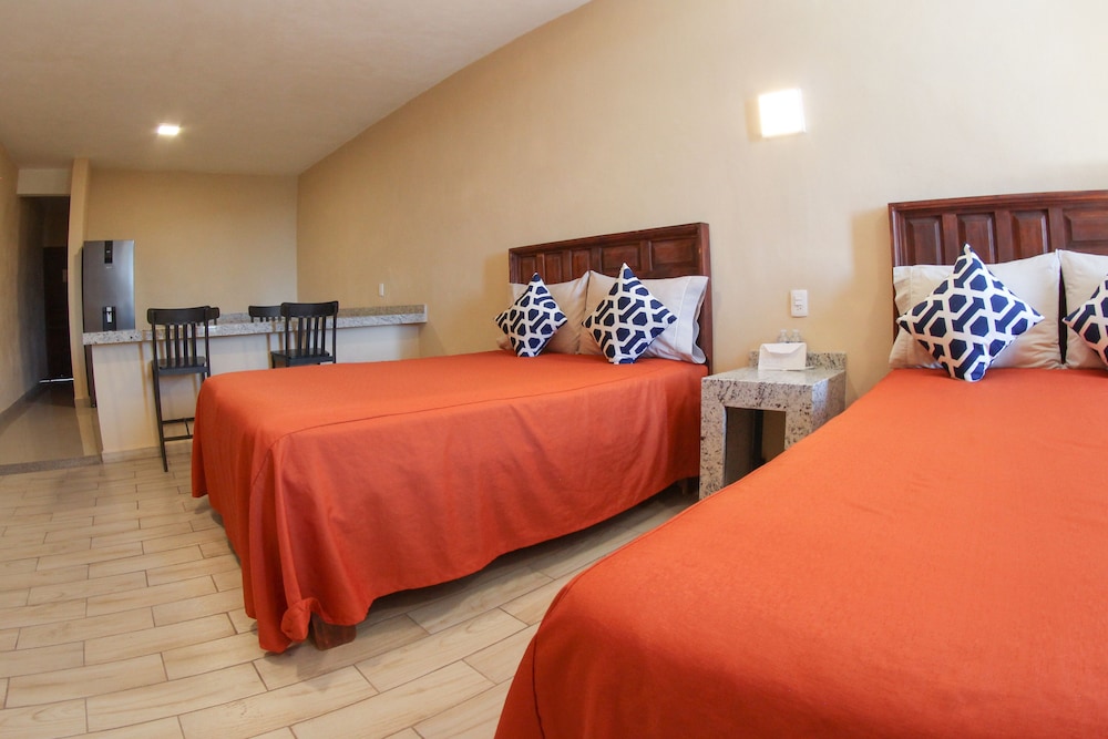 Studio Suite, 2 Double Beds photo 2