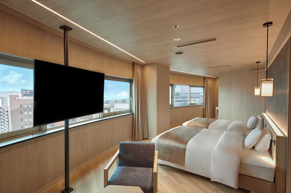 ONE Suite 01 (Luxury Floor),2 double beds, for 2-5 people use, Non Smoking