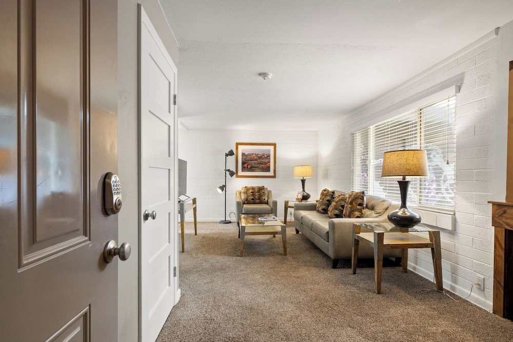 Condo photo 2