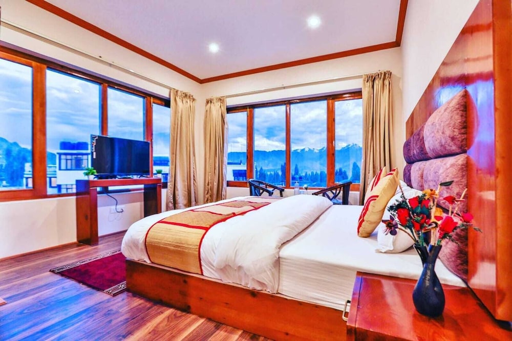 Deluxe Room - Photo 1