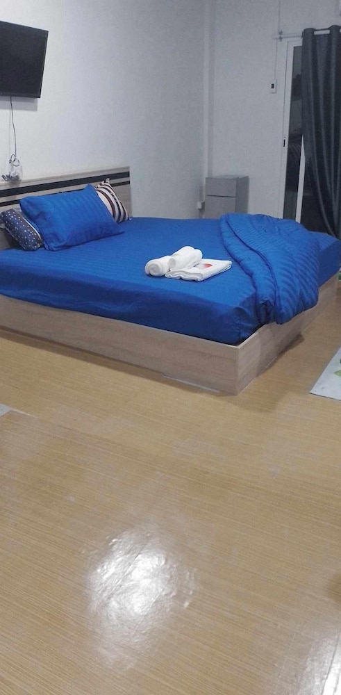 Basic Apartment, City View photo 2