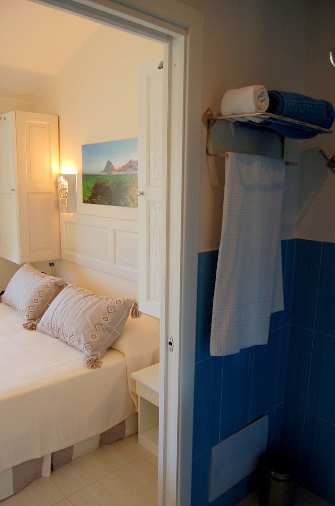 Superior Room, Multiple Bedrooms, Patio, Garden View photo 2