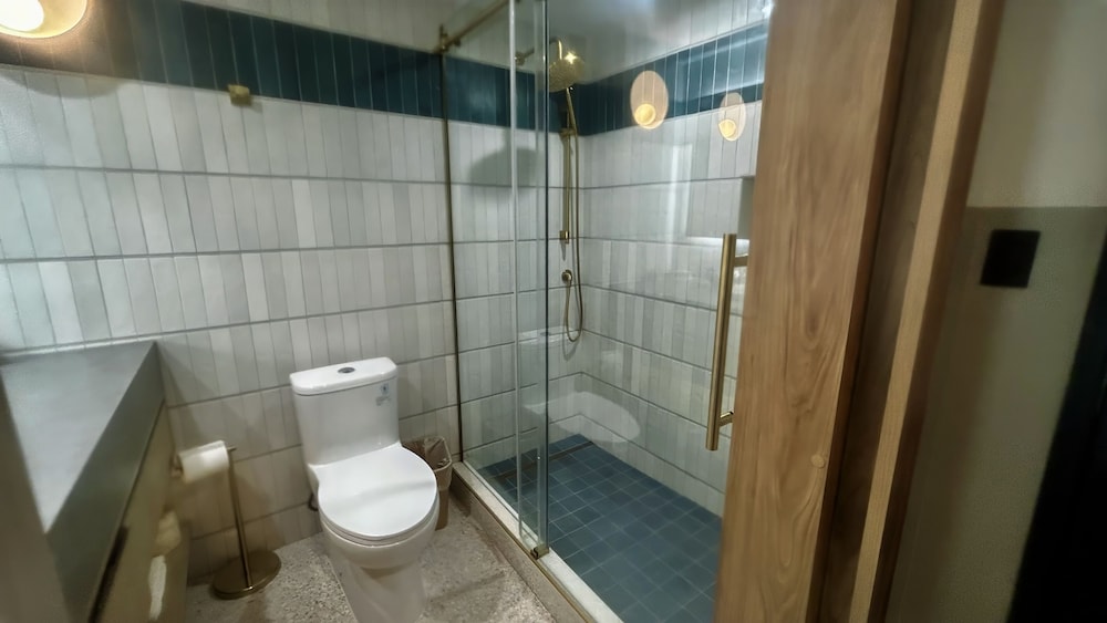 Standard Room, 2 Queen Beds, Balcony (Upper Floor) photo 3