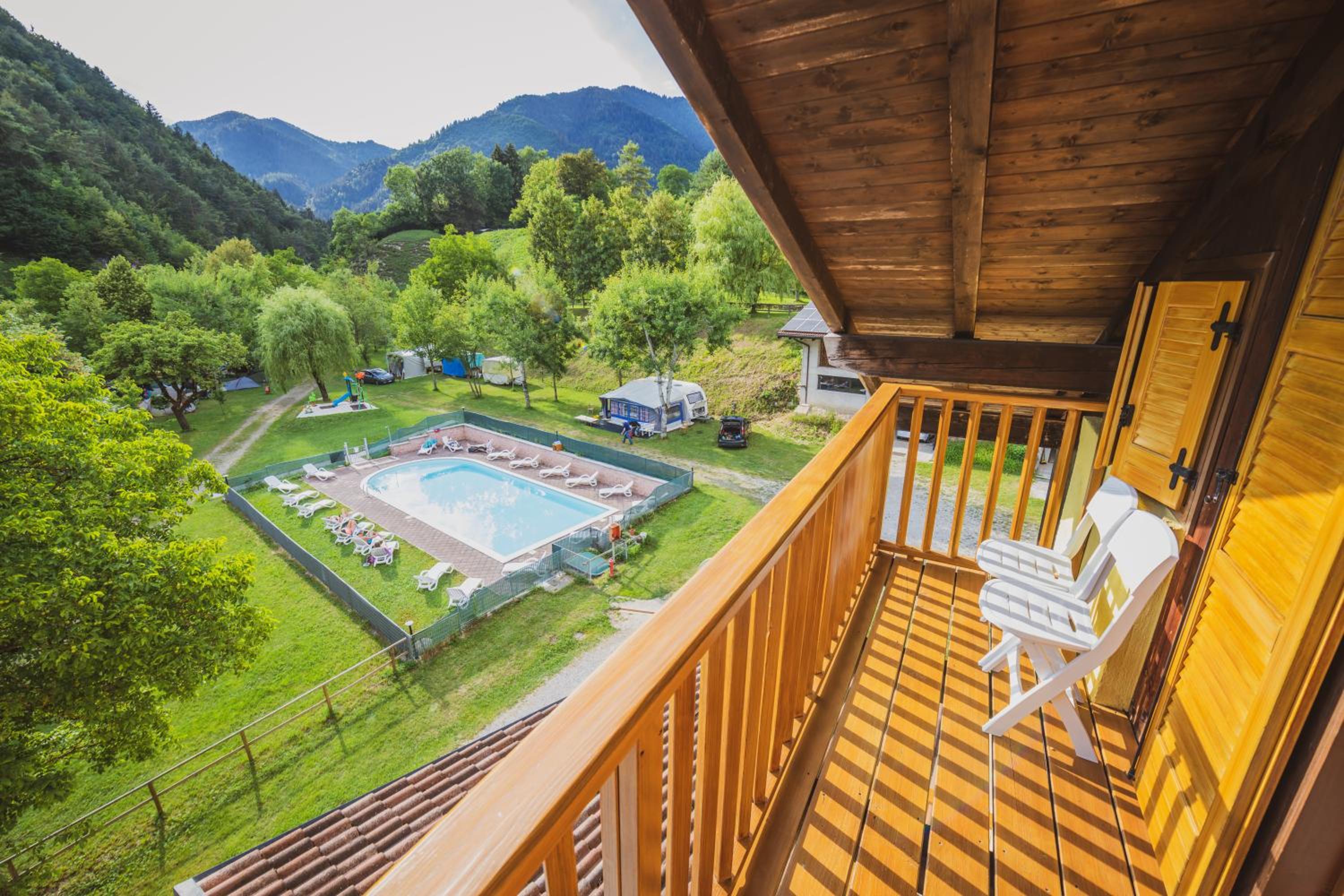 Deluxe Double Room with Balcony photo 2