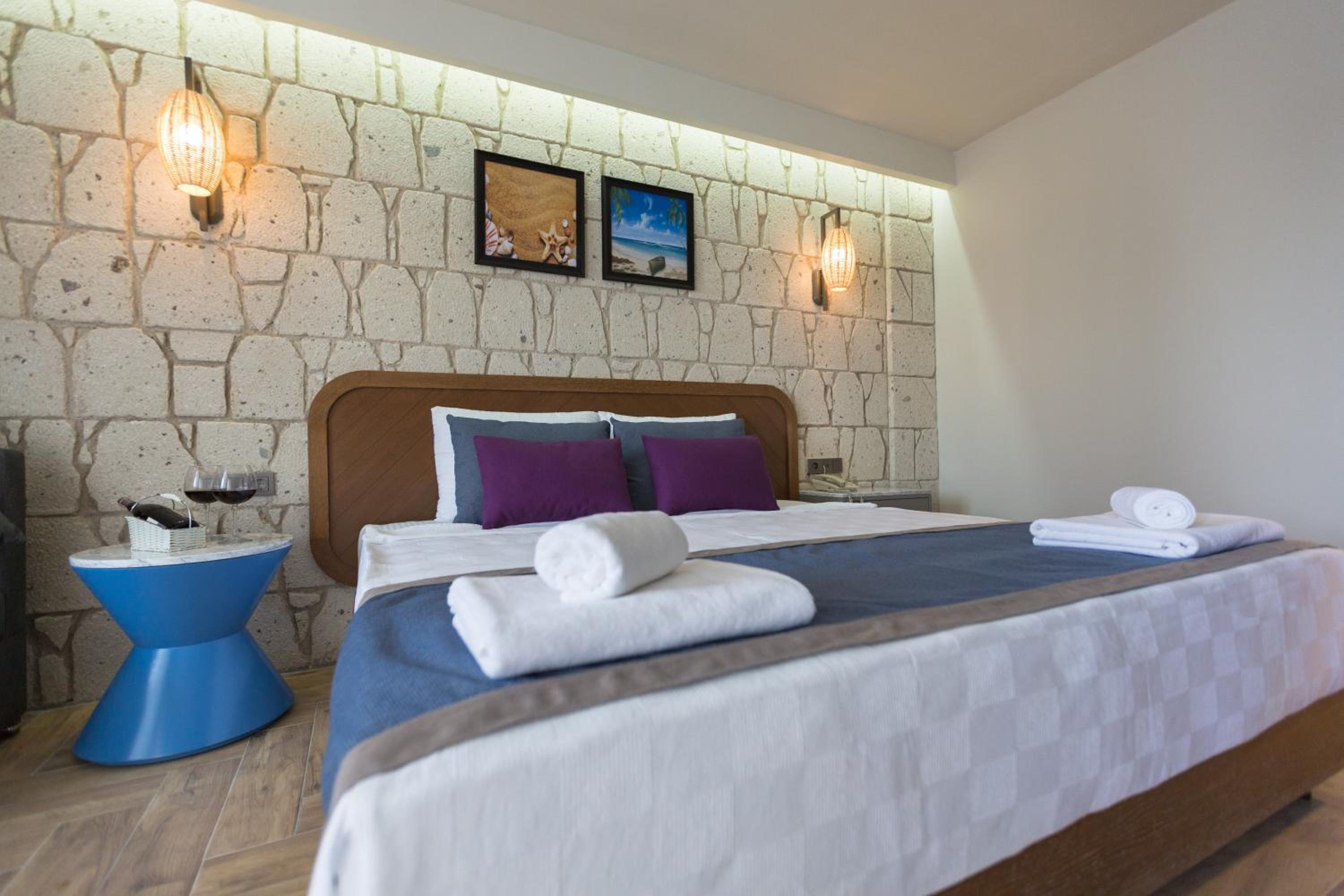 Deluxe Double or Twin Room photo 1