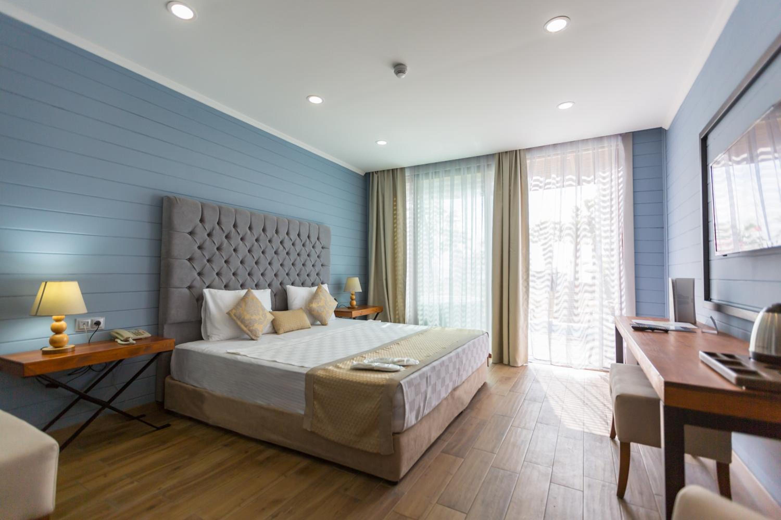 Large Double Room photo 1