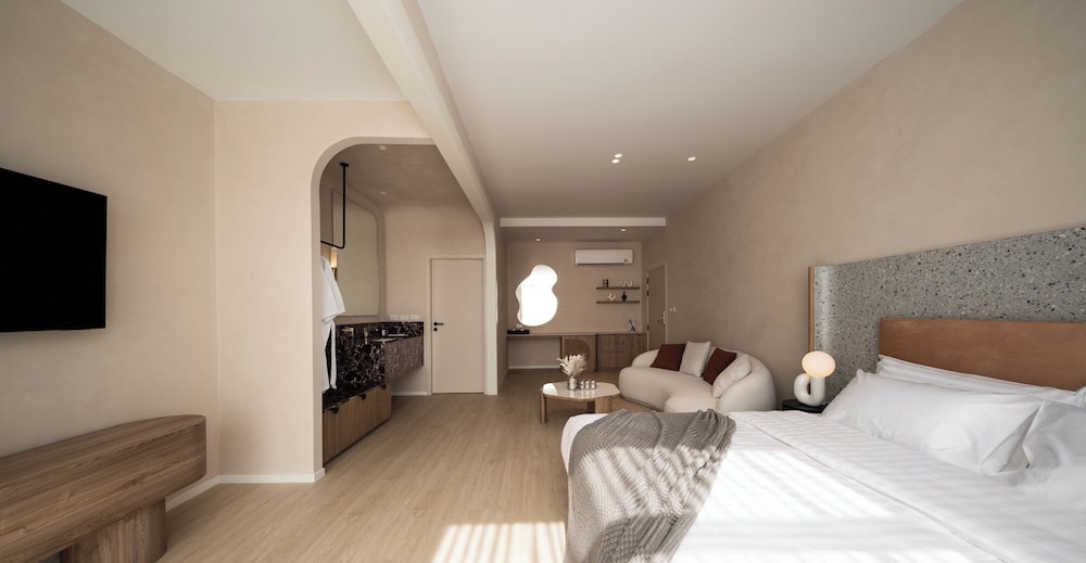 Superior Double Room, Corner photo 3